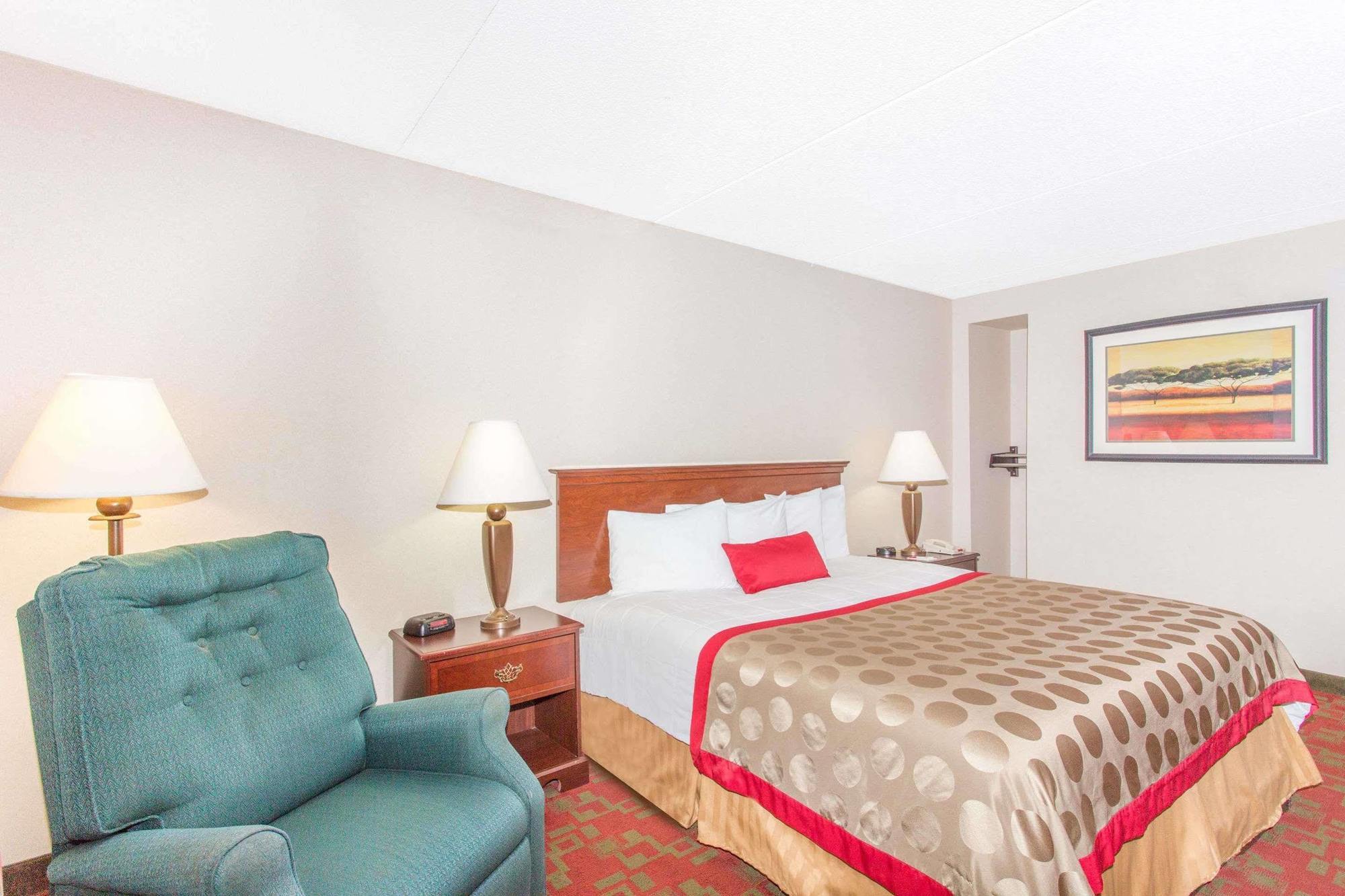 Ramada By Wyndham Hendersonville Esterno foto